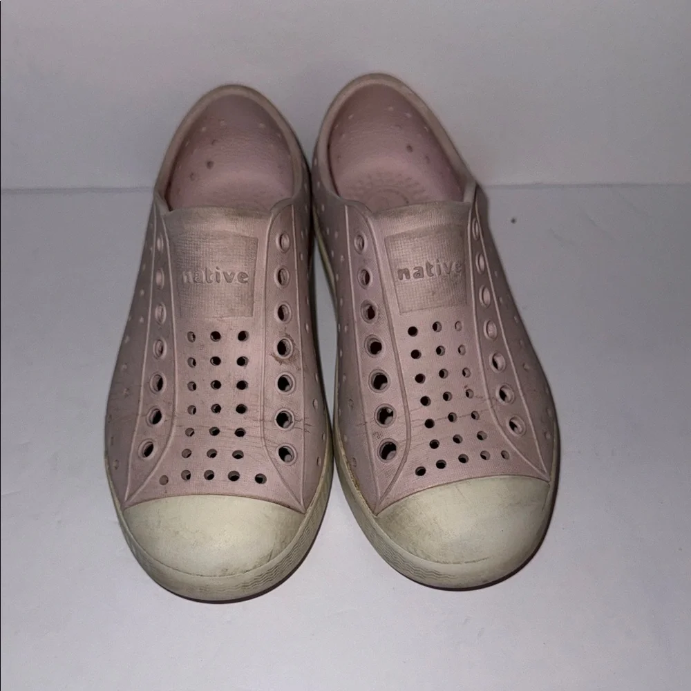 Native Kids Blush Pink Perforated Slip-Ons Children’s Size 11
